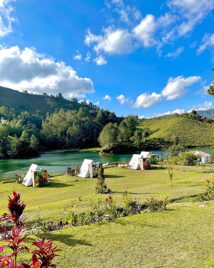 AW Guatape Glamping Resort Bagian luar foto